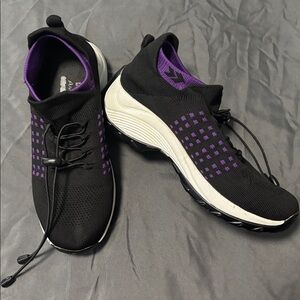 ORTHOFIT Black & Purple Sneakers Womens size 7 EUC Orthotic Memory Foam